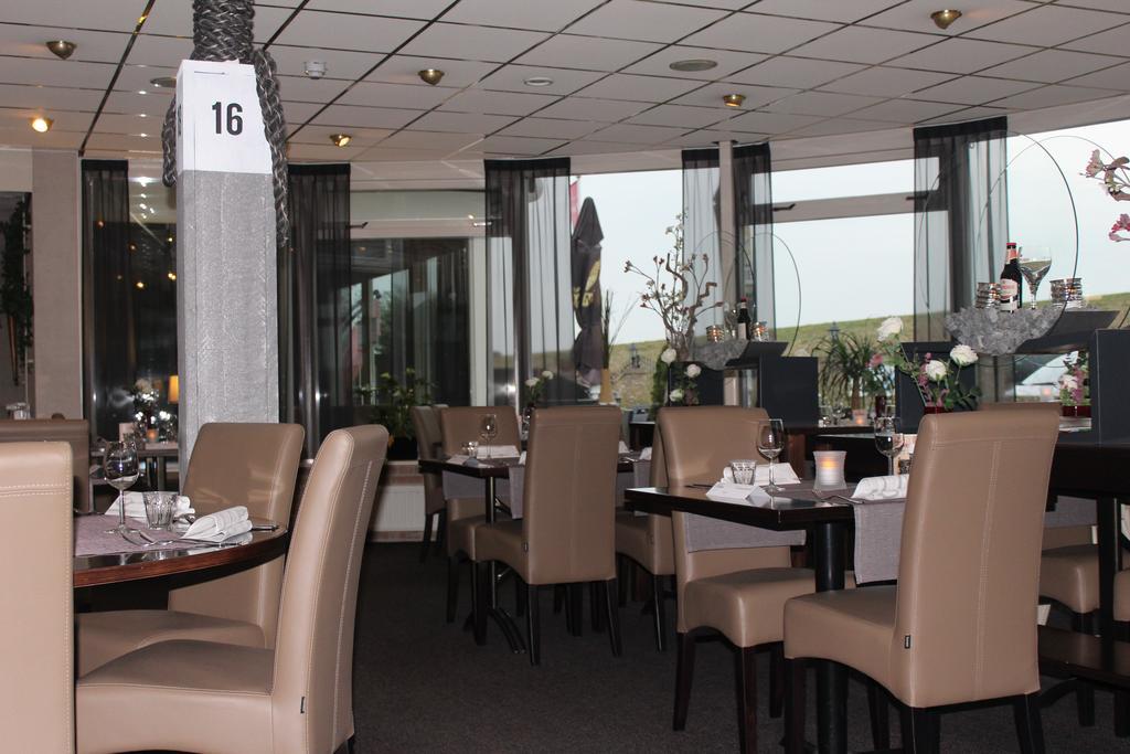 Hotel Restaurant 'T Klokje レーネスセ エクステリア 写真