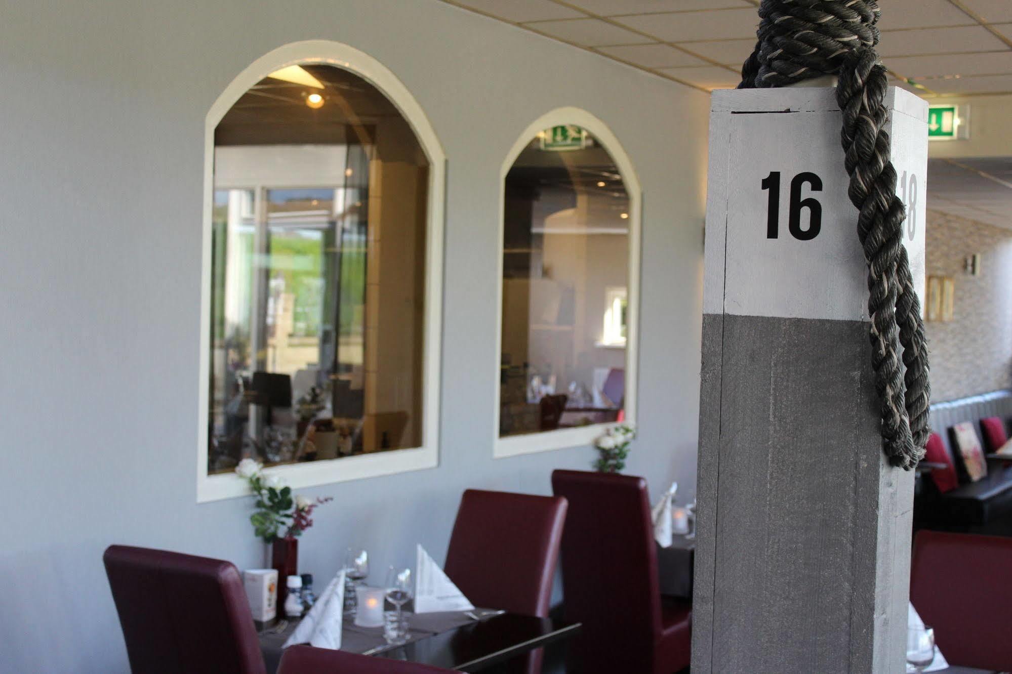 Hotel Restaurant 'T Klokje レーネスセ エクステリア 写真